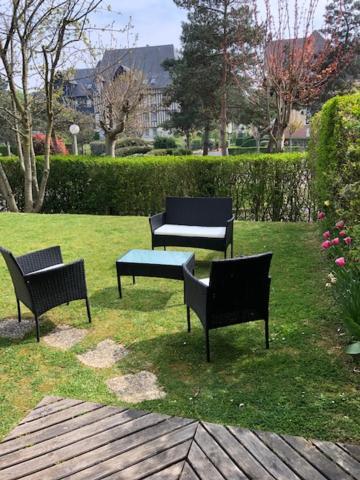Magnifique 2P En Rez-De-Jardin Oriente Sud A 2 Pas De La Plage Cabourg Eksteriør billede